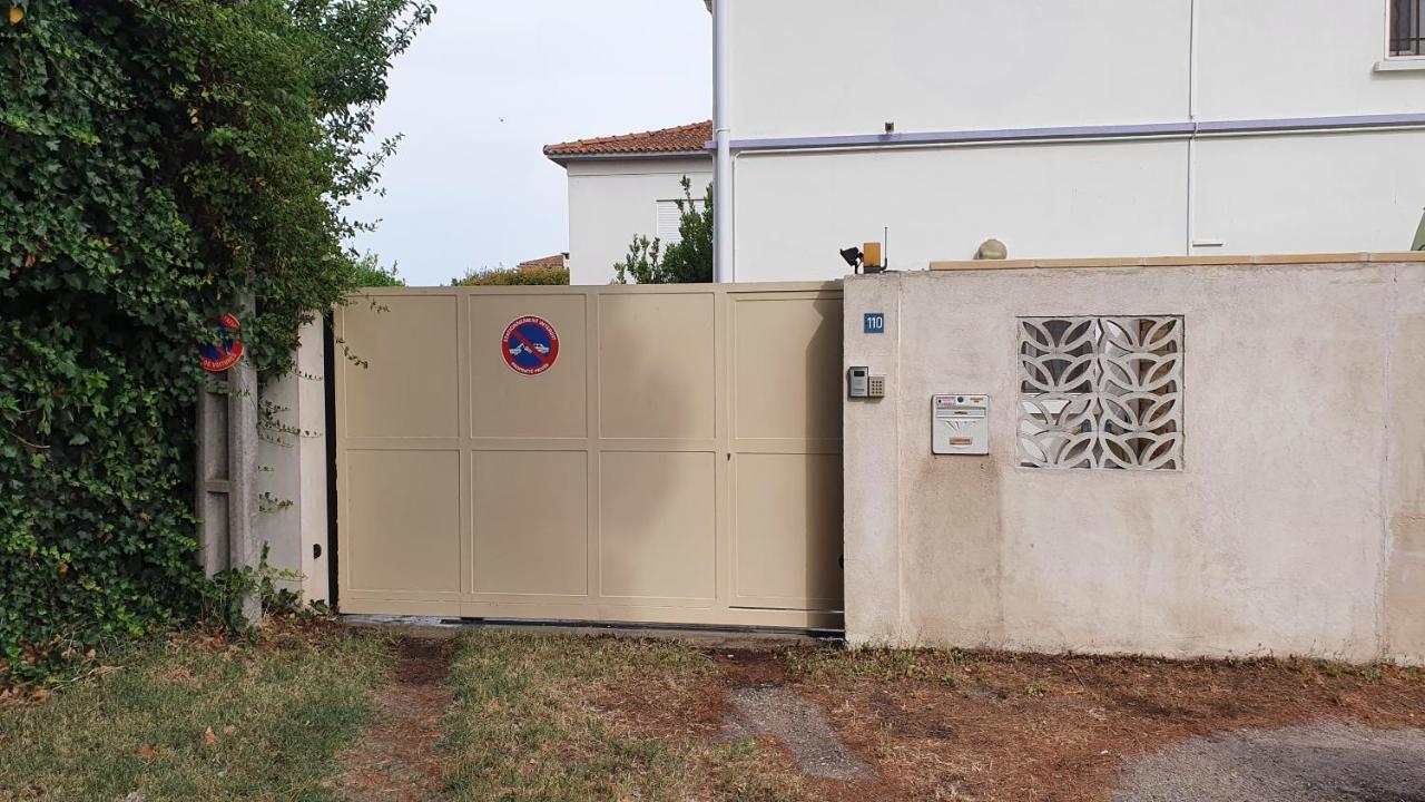 Apartamento Superbe T2 Avec Jardin, Piscine-Enfant Et Parking Arlés Exterior foto